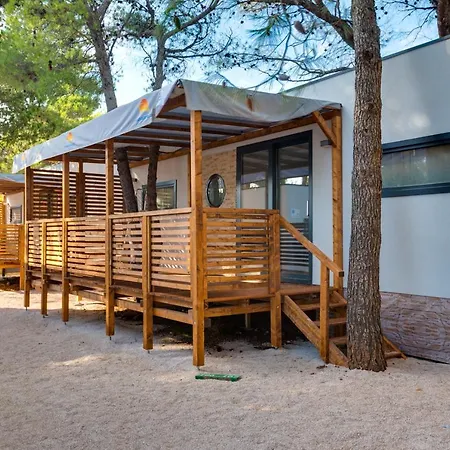 Lodge Mobile 14
