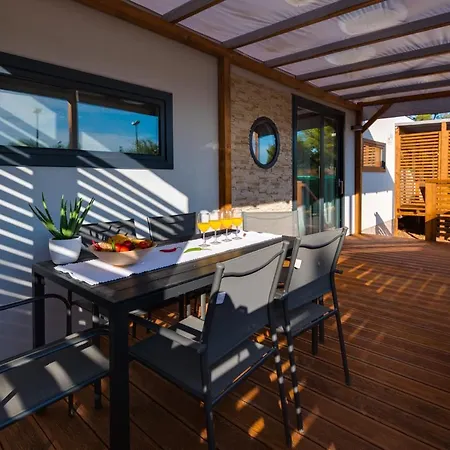 Lodge Mobile 14